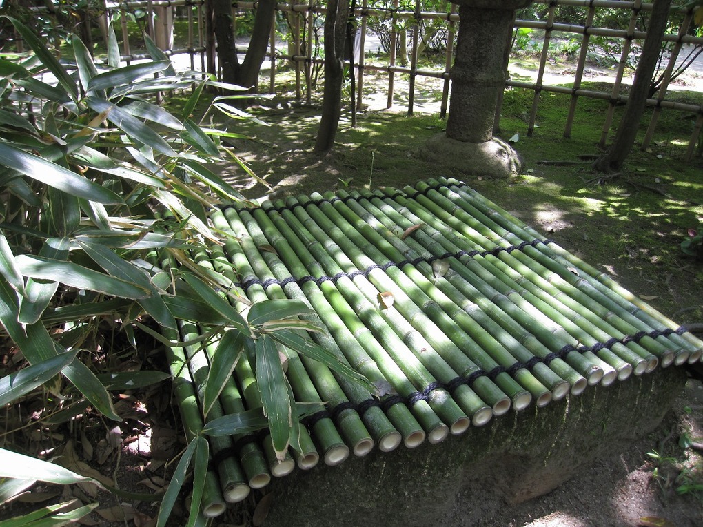 青竹製の井戸蓋のサムネイル